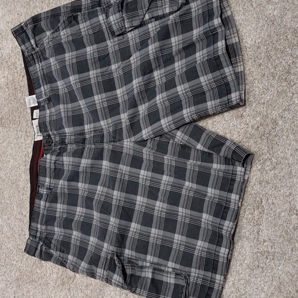 Men's size 56 cargo shorts